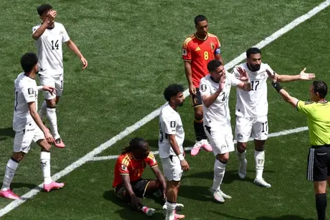 "سهو" ياسر إبراهيم يُنبه لاعبي منتخب مصر قبل مواجهة نيوزيلندا في كأس العالم